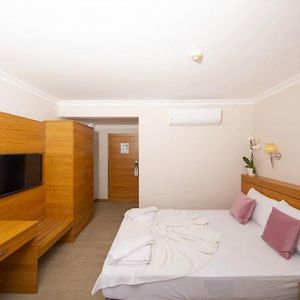 Standard Zimmer mit Kingsize-Bett